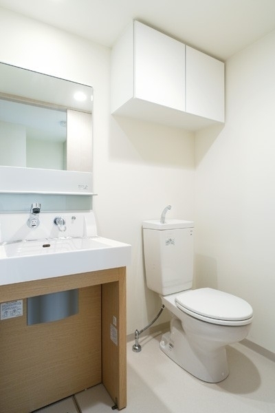 独立洗面台・トイレ