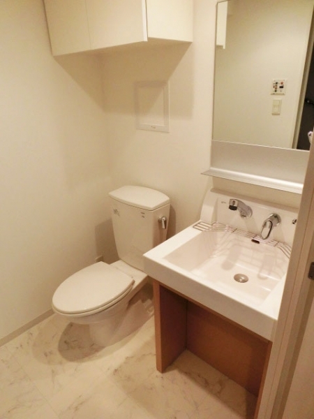 トイレ：独立洗面台