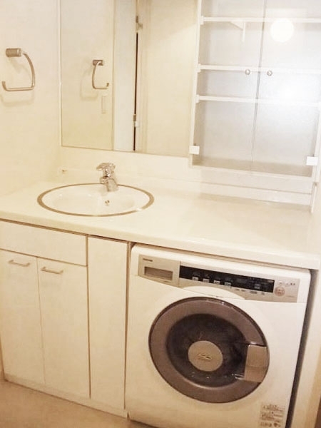 洗面台　ドラム式洗濯機