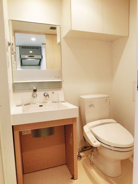 トイレ　独立洗面台